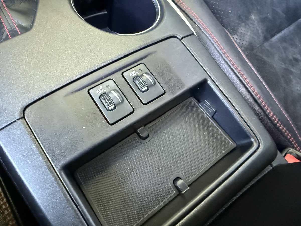 Used 2015 Toyota Camry XSE w/ Moonroof Package image 16