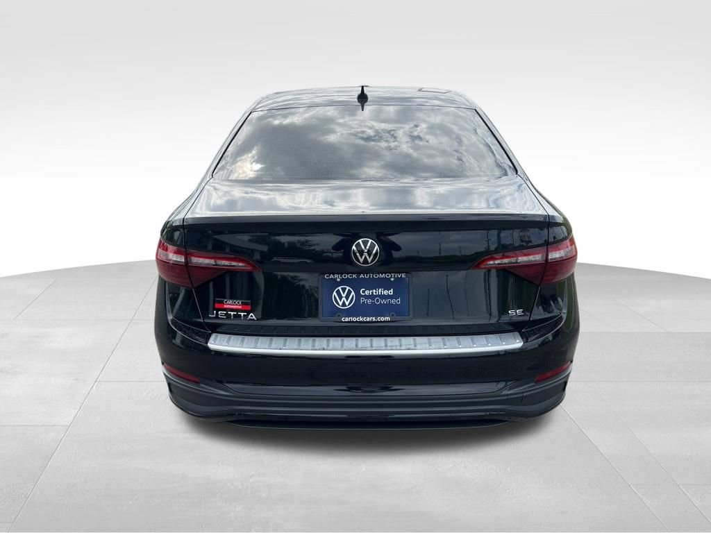 Certified 2023 Volkswagen Jetta SE w/ Panoramic Sunroof Package image 6