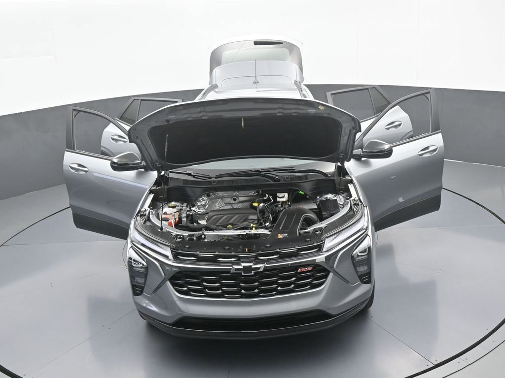 Used 2025 Chevrolet Trax RS w/ Driver Confidence Package image 61