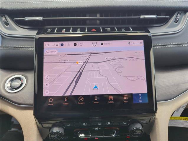 New 2025 Jeep Grand Cherokee Limited w/ Luxury Tech Group II RWD image 15