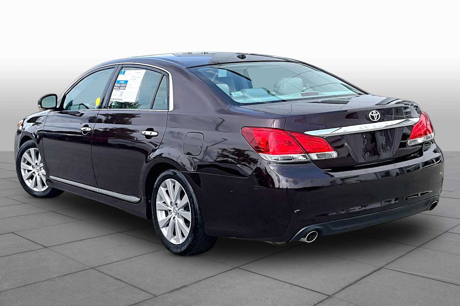 Used 2011 Toyota Avalon Limited FWD image 11