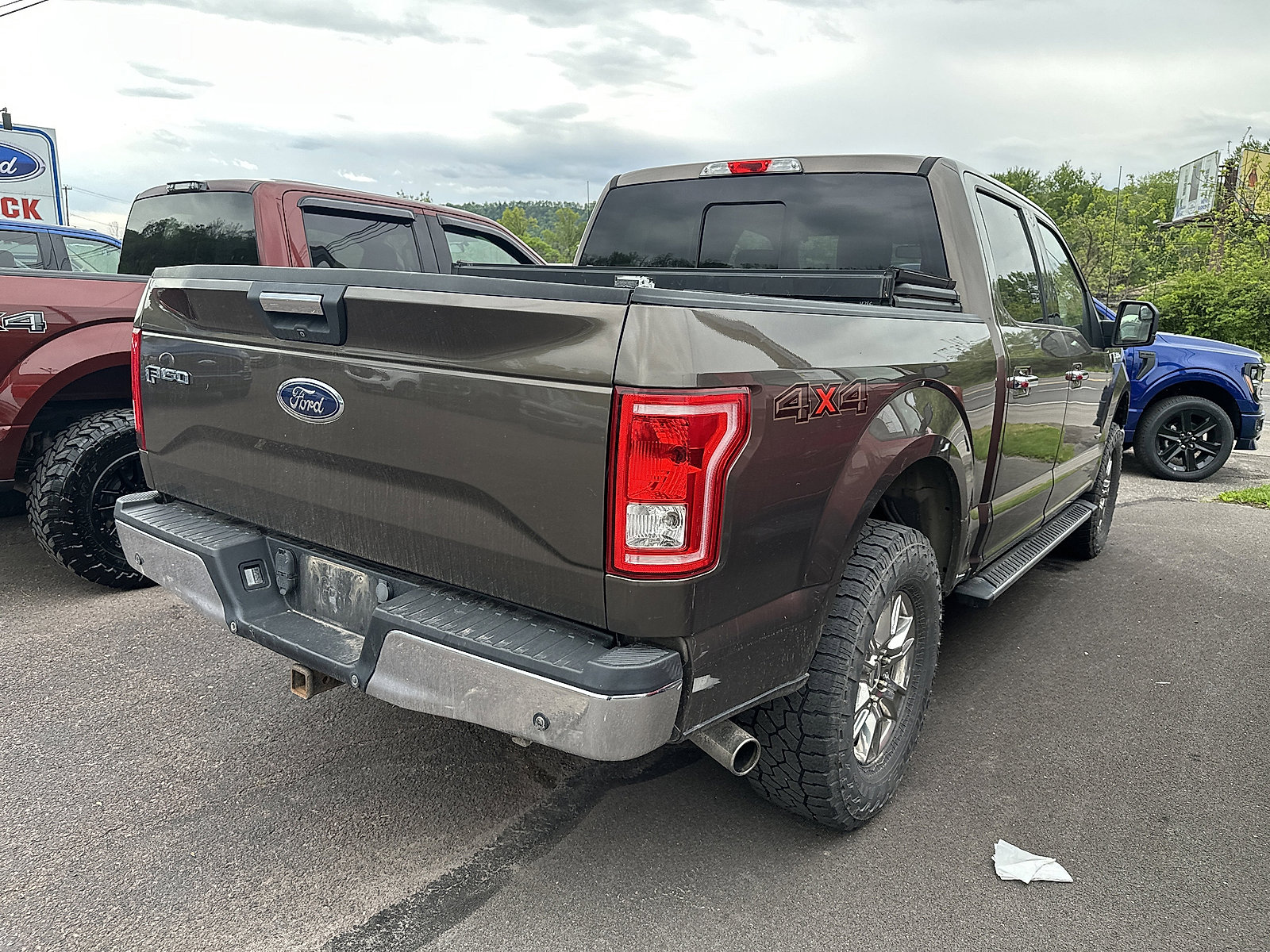 Used 2015 Ford F150 XLT w/ Equipment Group 302A Luxury AWD/4WD image 2