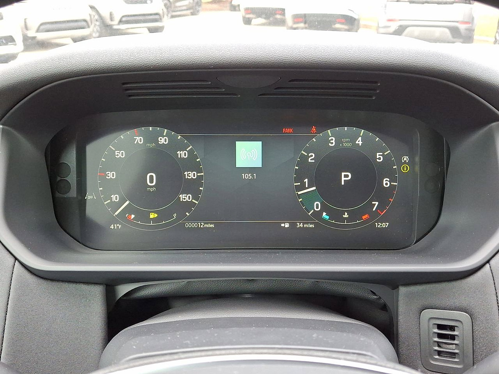 Certified 2025 Land Rover Discovery S image 21