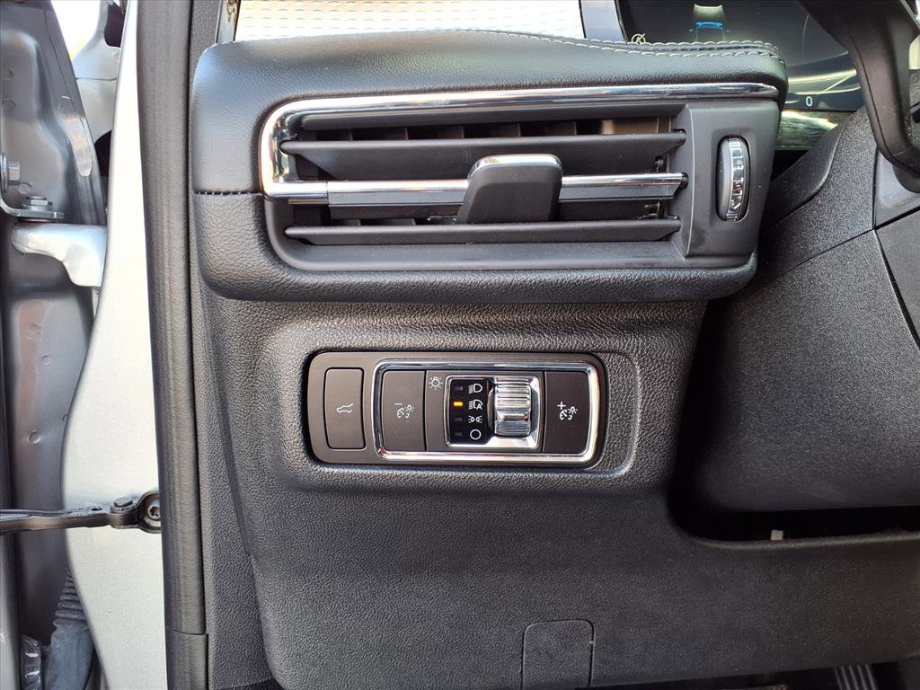 Certified 2023 Lincoln Corsair Reserve w/ Equipment Group 201A image 19