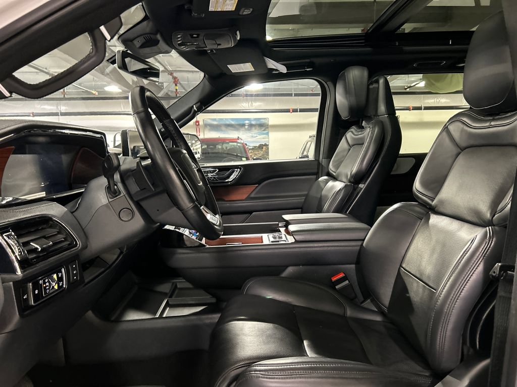 Certified 2024 Lincoln Navigator L Reserve AWD/4WD image 10