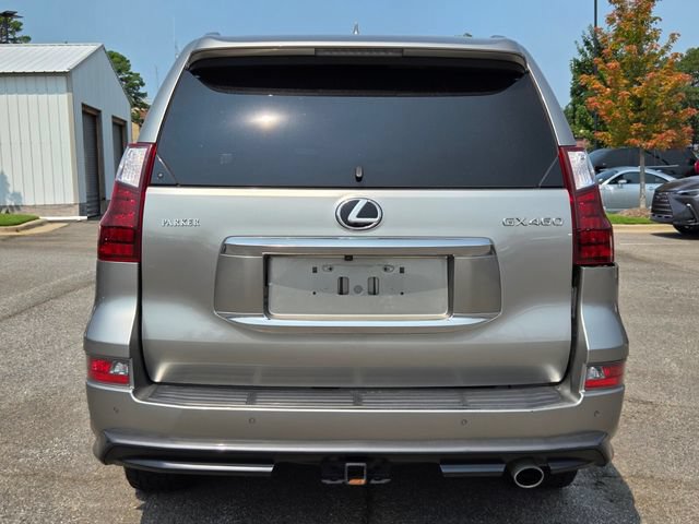Used 2022 Lexus GX 460 Premium w/ Accessory Package AWD/4WD image 4