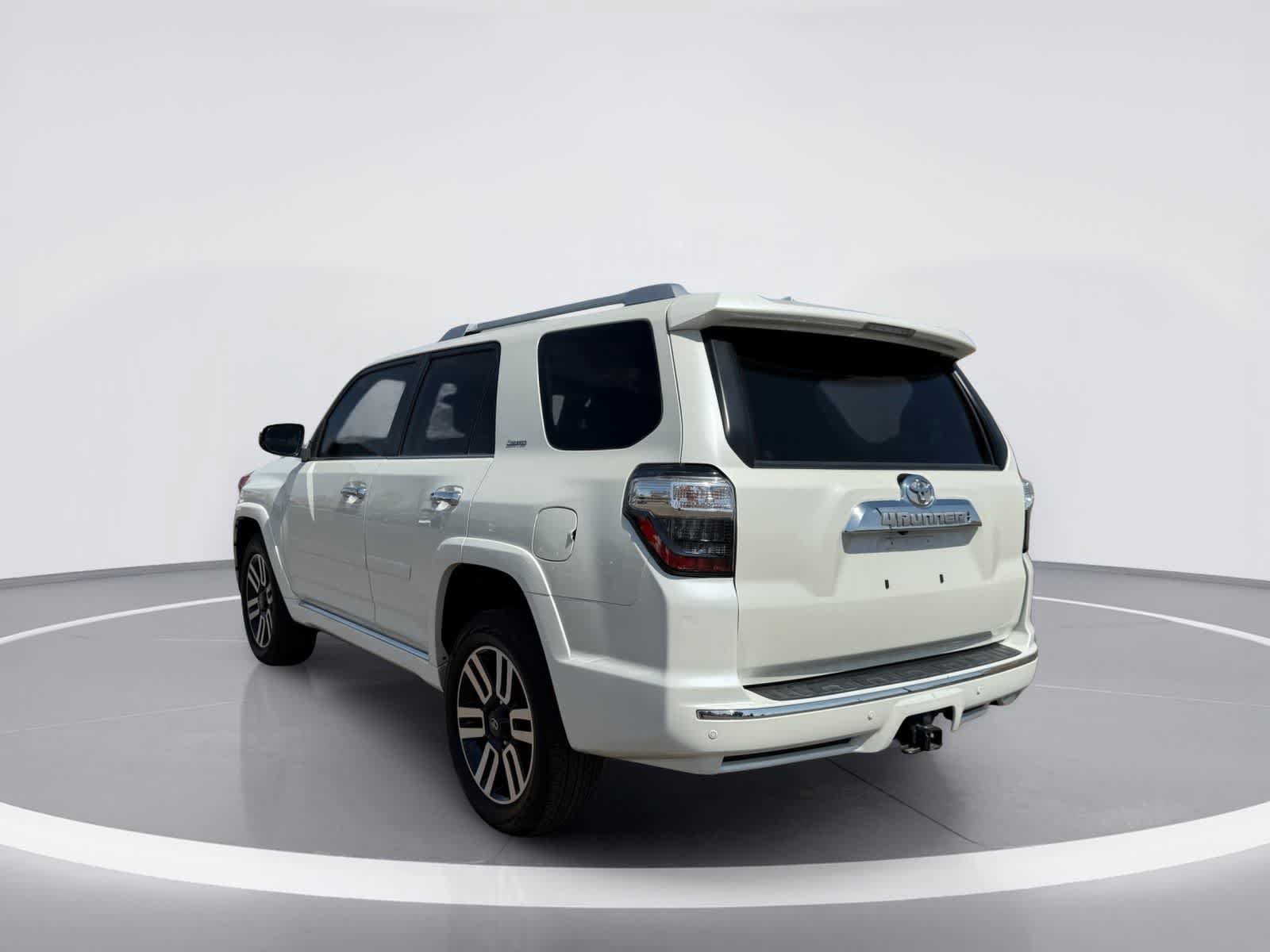 Used 2023 Toyota 4Runner Limited AWD/4WD image 4