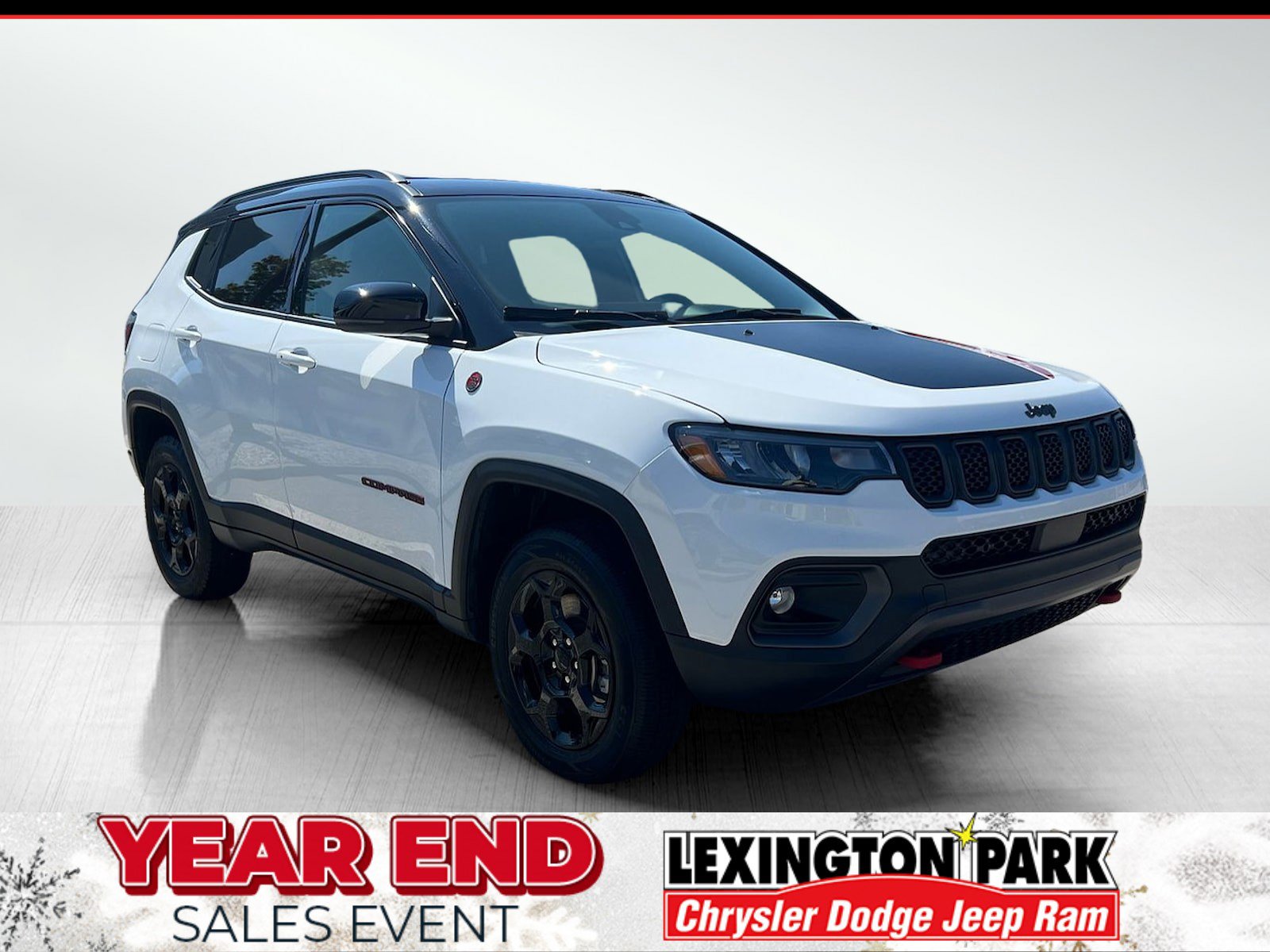 Used 2024 Jeep Compass Trailhawk image 1
