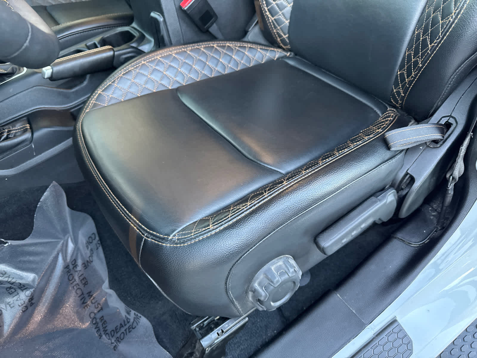 Used 2023 Jeep Wrangler Unlimited Sahara image 15