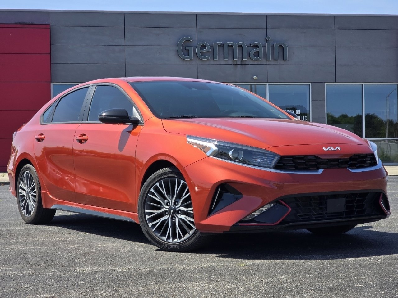 Used 2023 Kia Forte GT-Line w/ GT-Line Premium Package FWD image 2