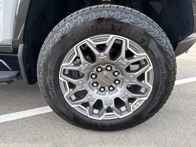 Used 2025 GMC Hummer EV 3X AWD/4WD image 13