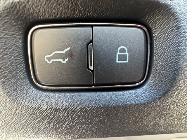 Used 2026 Ford Expedition Tremor AWD/4WD image 32