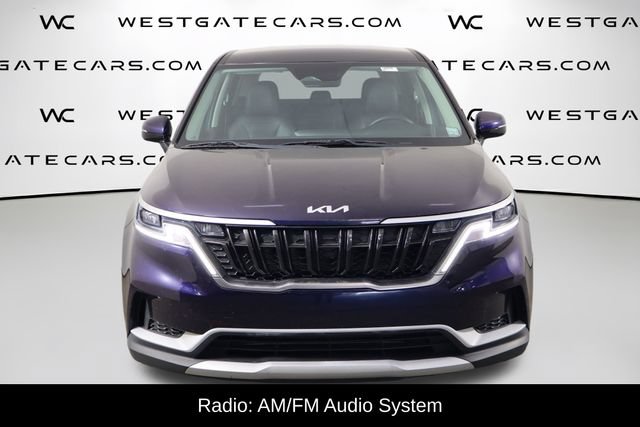 Used 2023 Kia Carnival LX FWD image 2