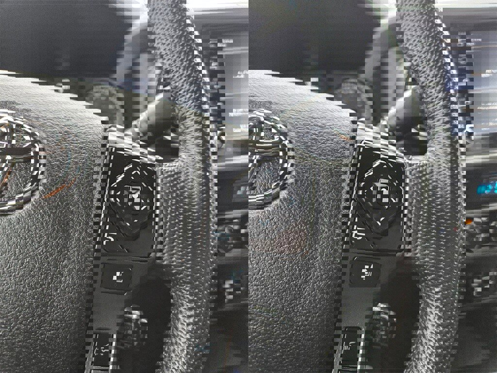 Used 2021 Toyota Tacoma TRD Off-Road w/ Technology Package image 18