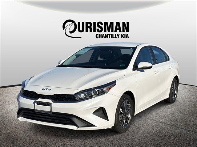 Used 2023 Kia Forte LXS w/ LXS Technology Package image 5