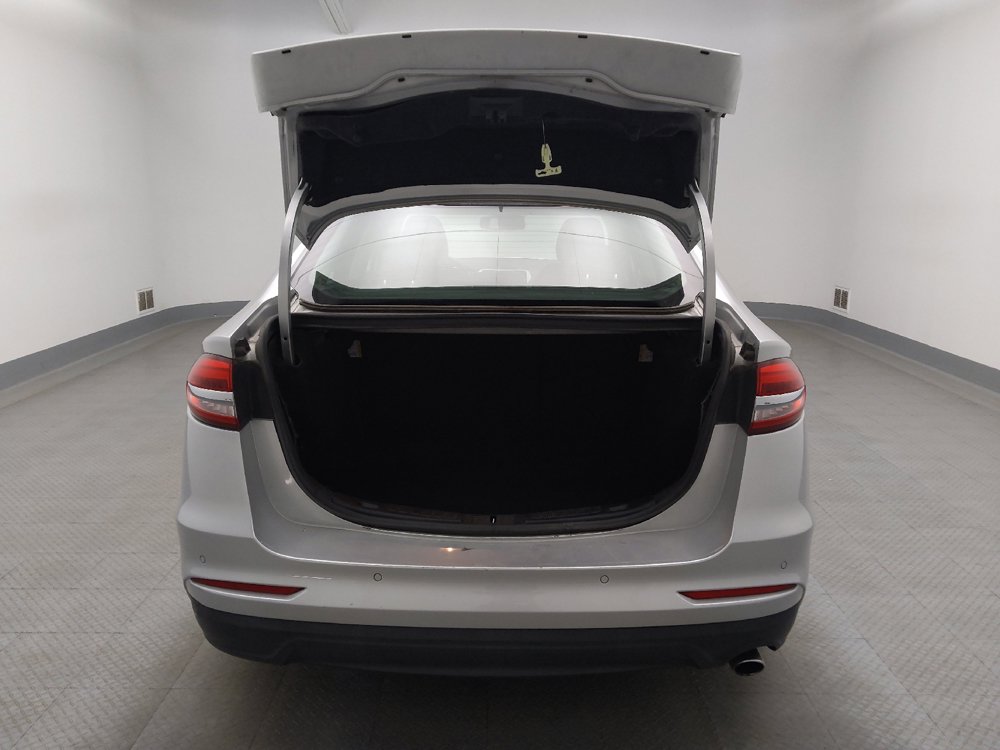 Used 2019 Ford Fusion SE FWD image 29