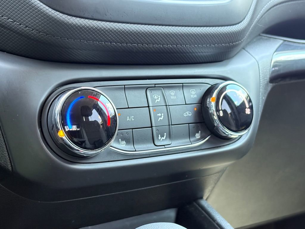 Used 2023 Chevrolet TrailBlazer LT FWD image 24