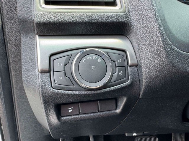 Used 2019 Ford Explorer XLT w/ Equipment Group 202A AWD/4WD image 22
