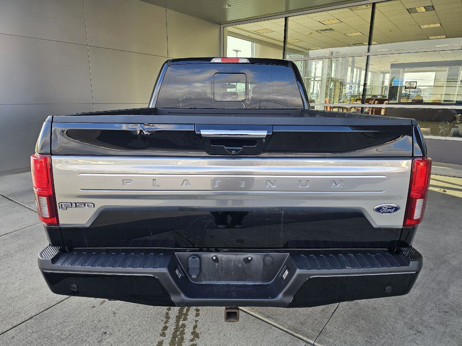 Used 2018 Ford F150 Platinum w/ Equipment Group 701A Luxury AWD/4WD image 4