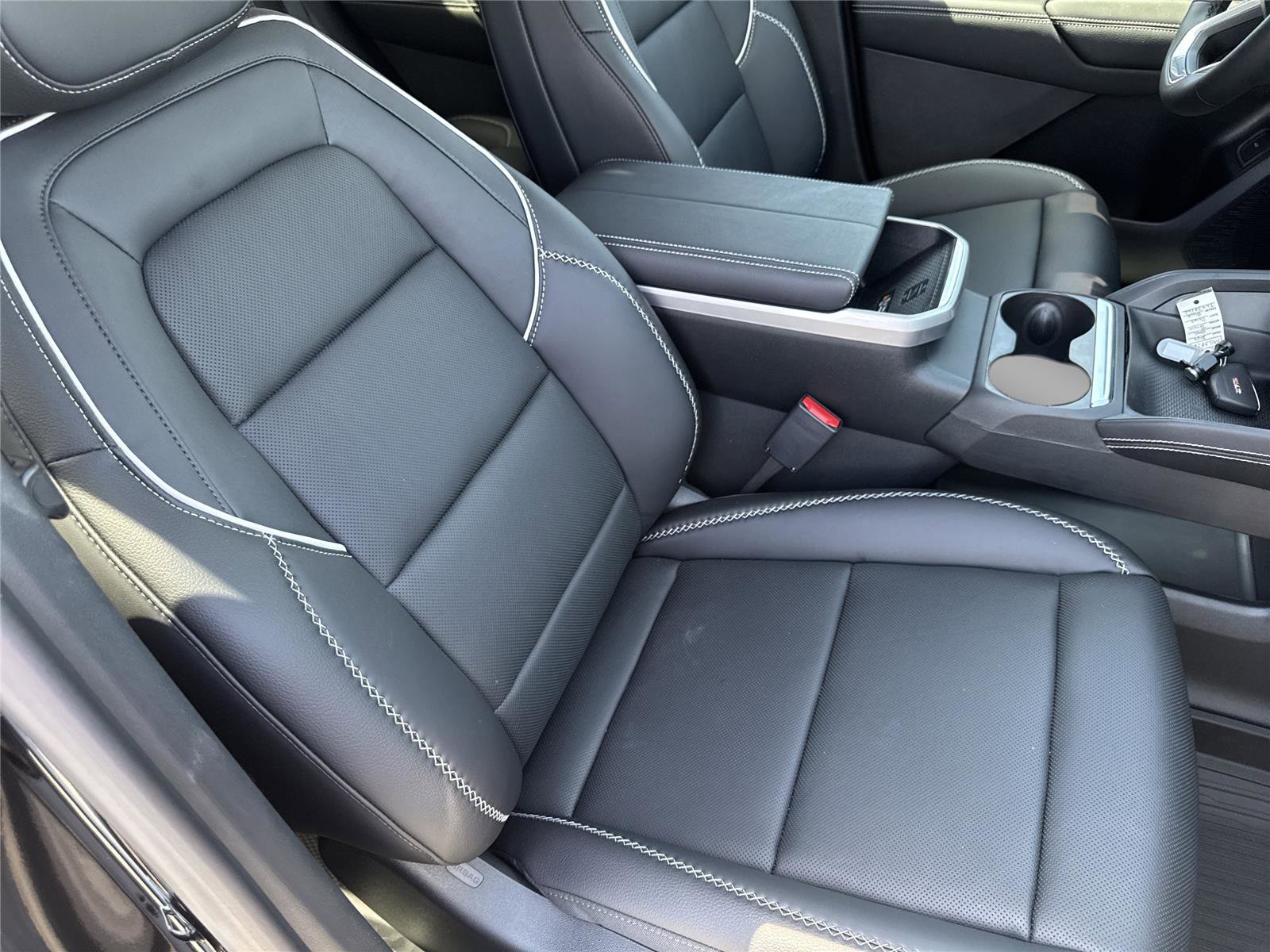 New 2026 GMC Terrain Denali w/ LPO, Floor Liner Package AWD/4WD image 14