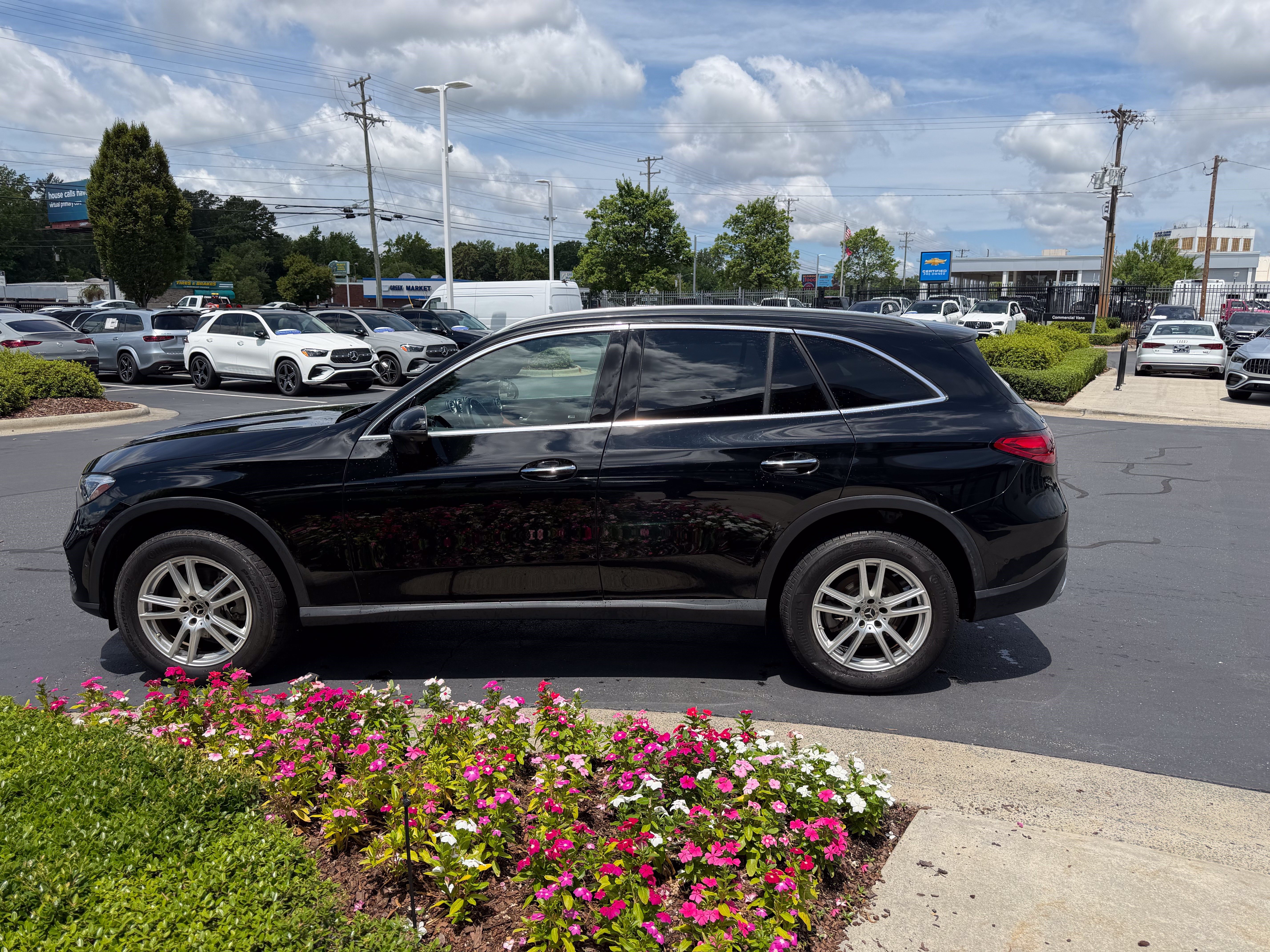 Certified 2023 Mercedes-Benz GLC 300 4MATIC w/ Exclusive Trim Package image 10