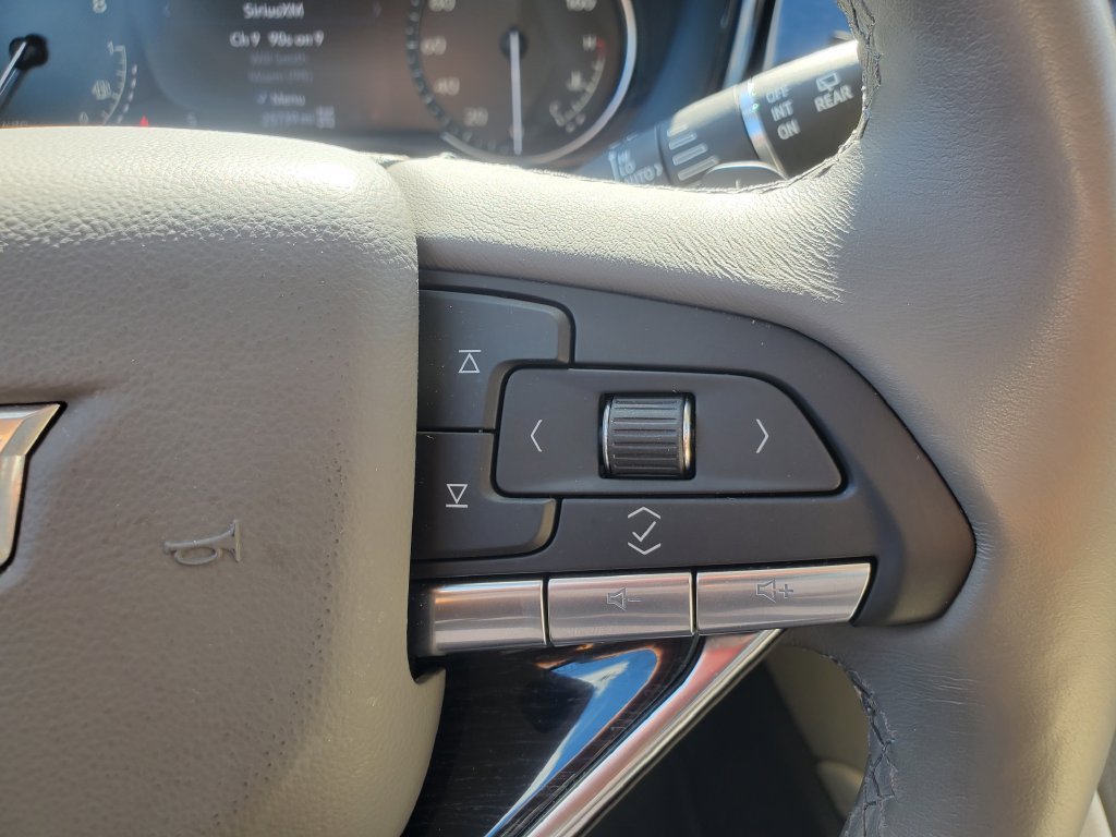 Used 2024 Cadillac XT6 Premium Luxury w/ LPO, Floor Liner Package AWD/4WD image 23