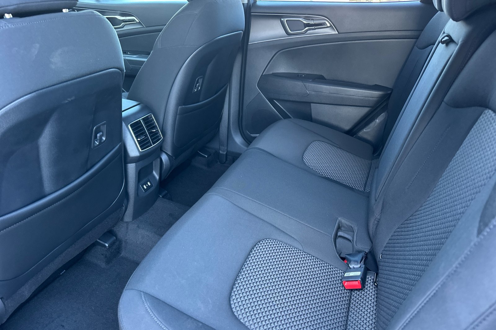 New 2027 Kia Sportage S FWD image 12
