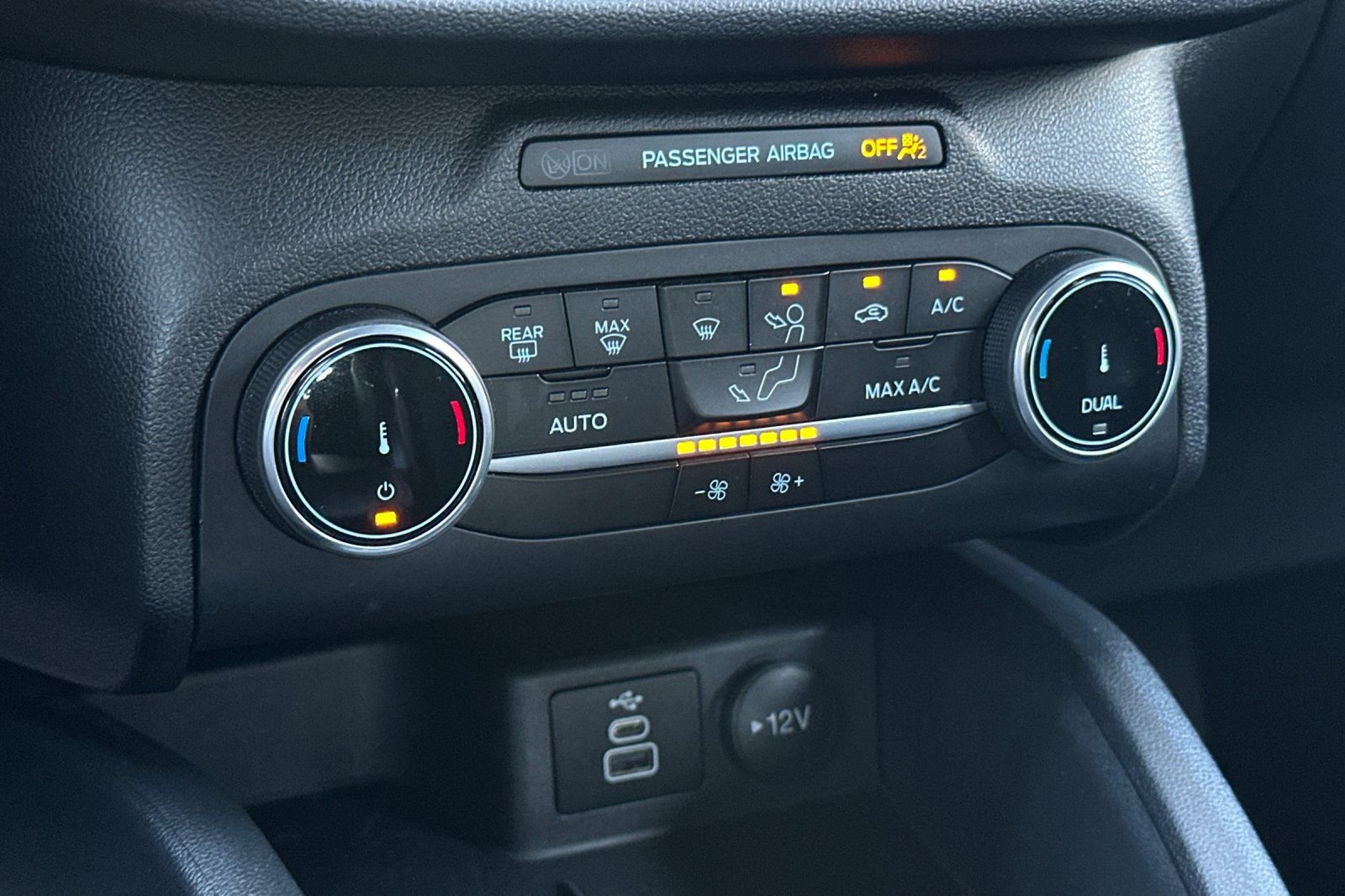 Certified 2025 Ford Escape ST-Line AWD/4WD image 19