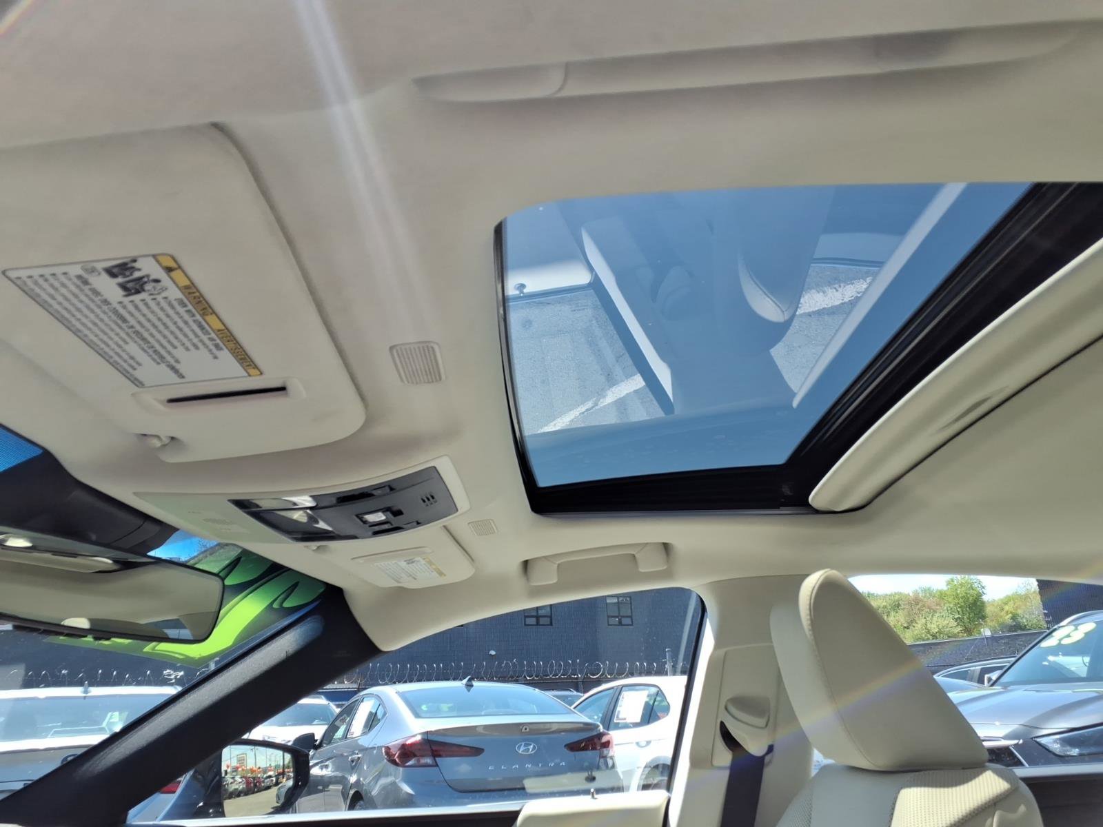 Used 2022 Lexus ES 350 w/ Premium Package FWD image 10