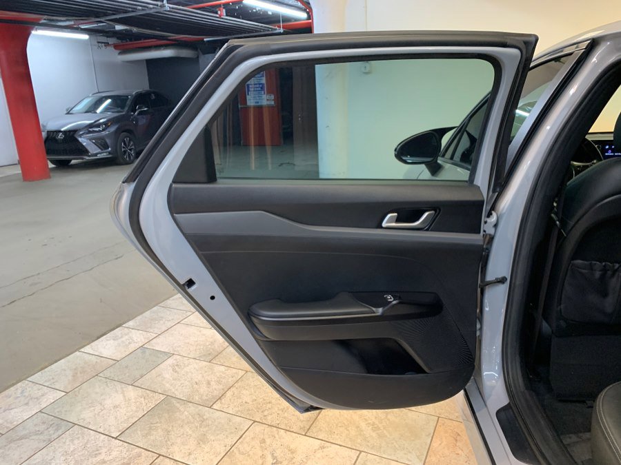 Used 2022 Kia K5 GT-Line FWD image 37