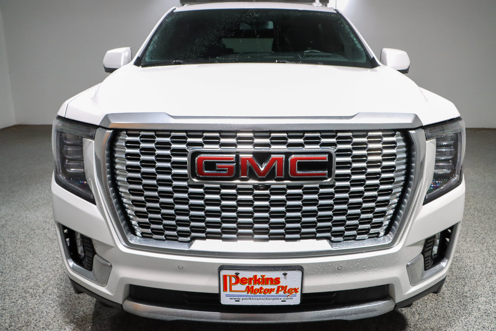Used 2023 GMC Yukon Denali AWD/4WD image 4