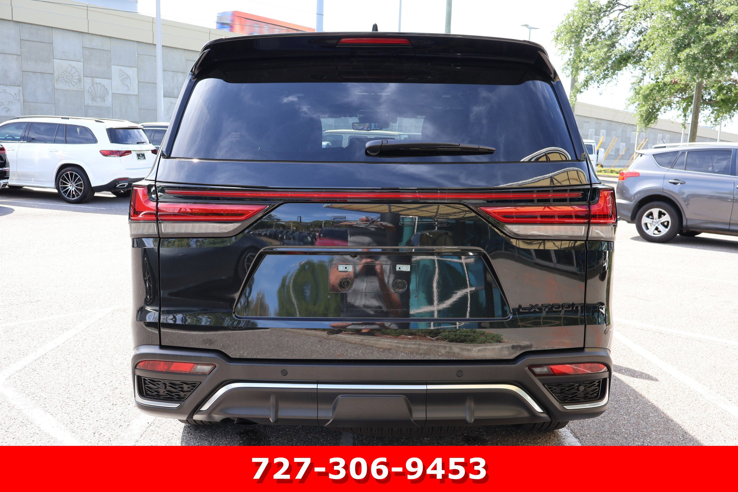 Used 2025 Lexus LX 700h F Sport AWD/4WD image 8