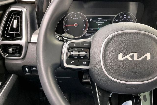 Used 2022 Kia Sorento SX AWD/4WD image 23