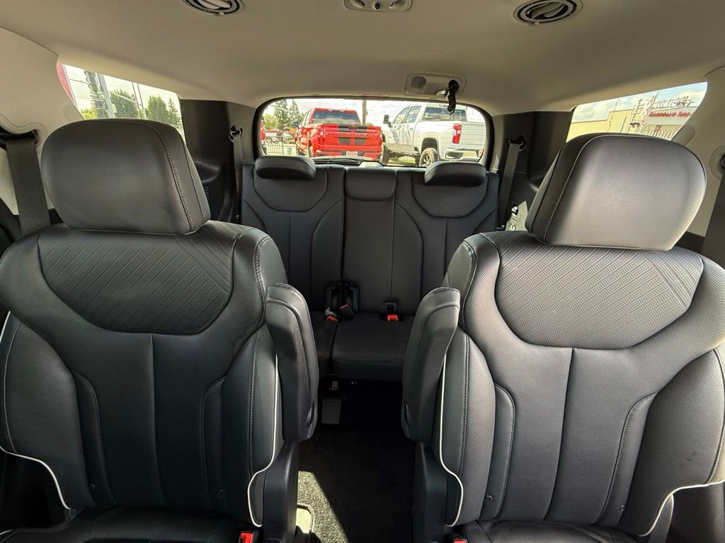 Used 2023 Hyundai Palisade SEL w/ Premium Package image 10