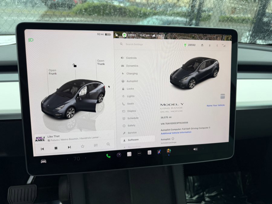 Used 2023 Tesla Model Y Long Range image 21