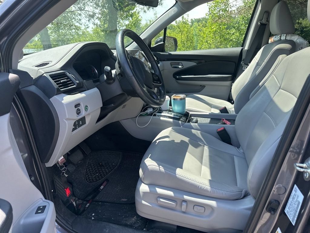 Used 2021 Honda Pilot Touring image 7