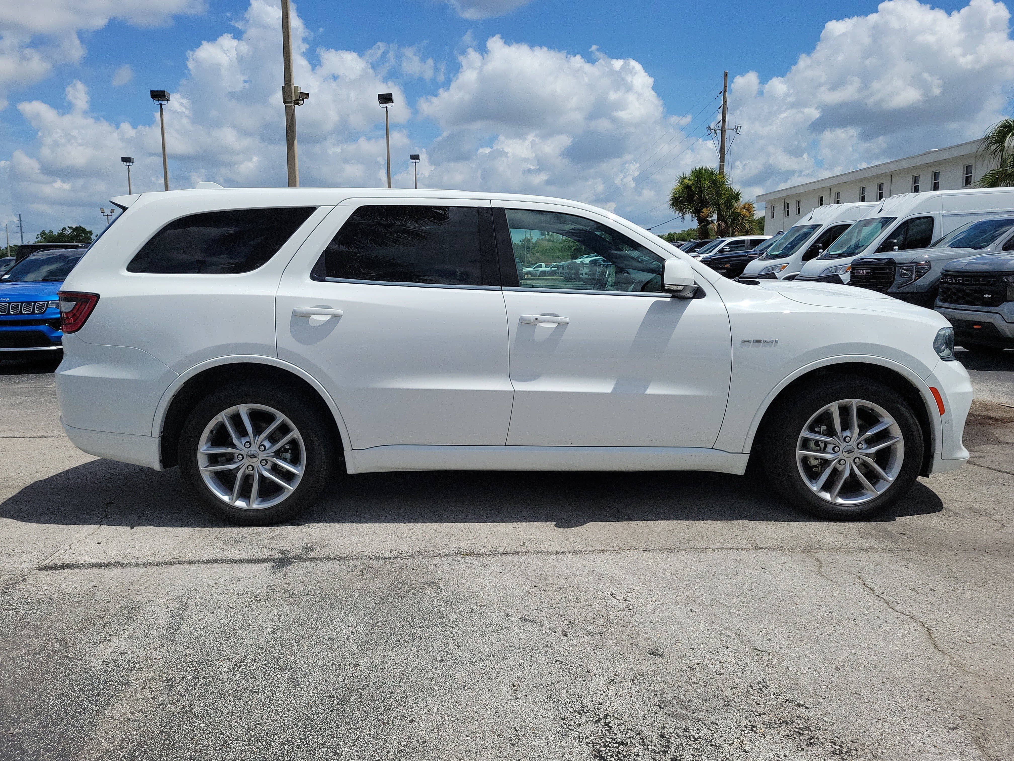 Used 2022 Dodge Durango R/T RWD image 8