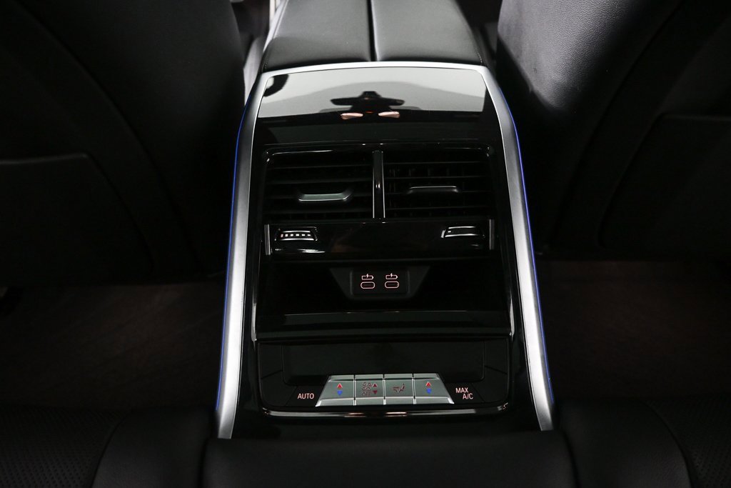 Used 2020 BMW 840i Gran Coupe w/ M Sport Package image 16