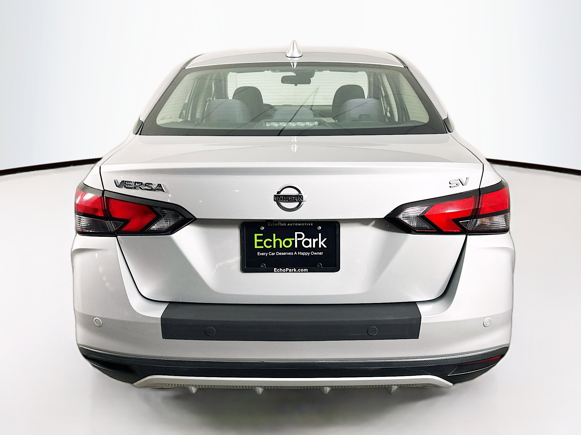 Used 2021 Nissan Versa SV image 7