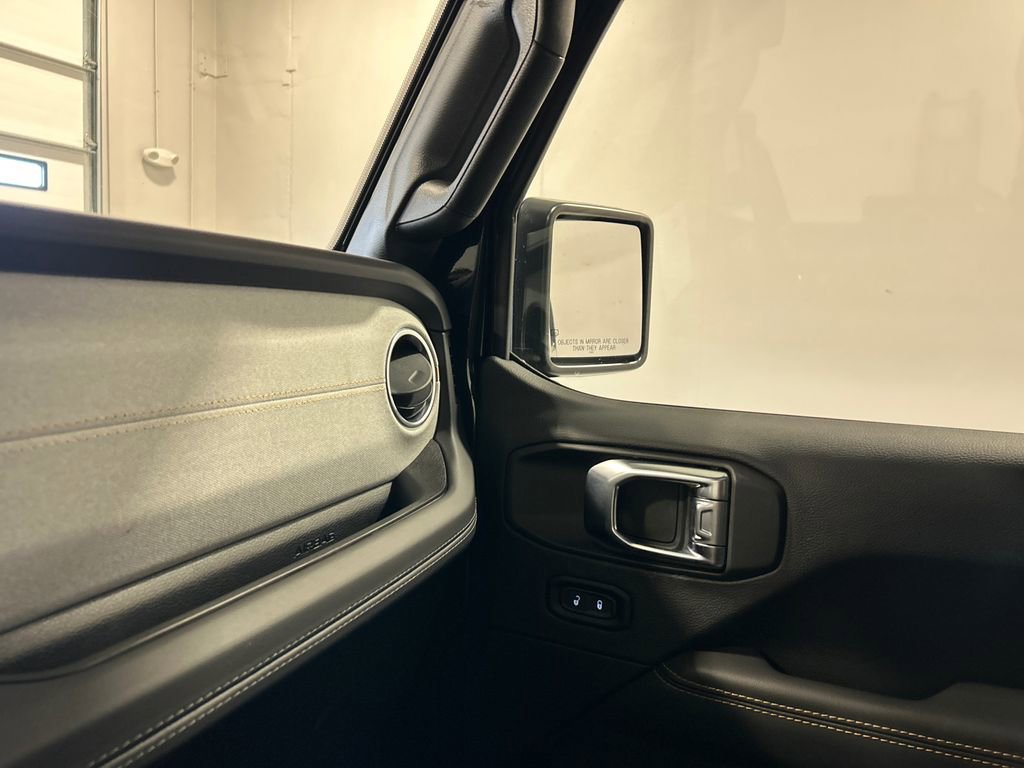 Used 2025 Jeep Wrangler Sahara 4xe image 26