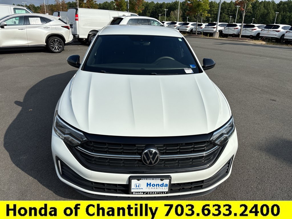 Used 2023 Volkswagen Jetta Sport FWD image 2