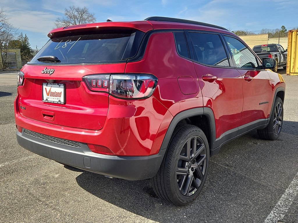 New 2026 Jeep Compass Latitude image 4