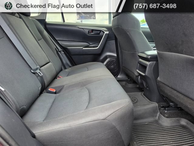 Used 2021 Toyota RAV4 LE AWD/4WD image 45