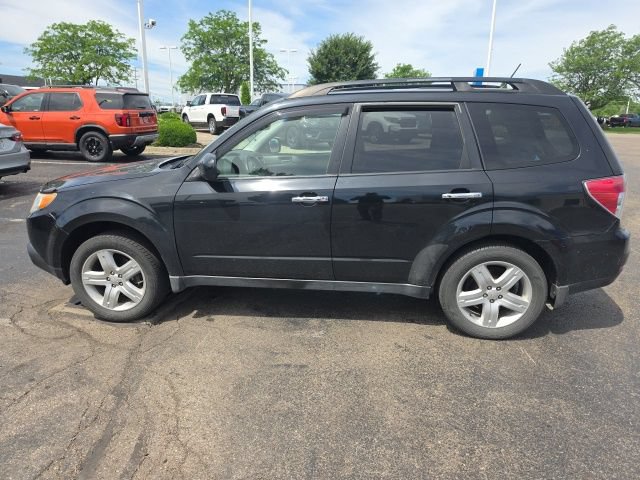 Used 2010 Subaru Forester 2.5X Limited AWD/4WD image 10