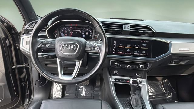 Used 2023 Audi Q3 2.0T Premium image 9