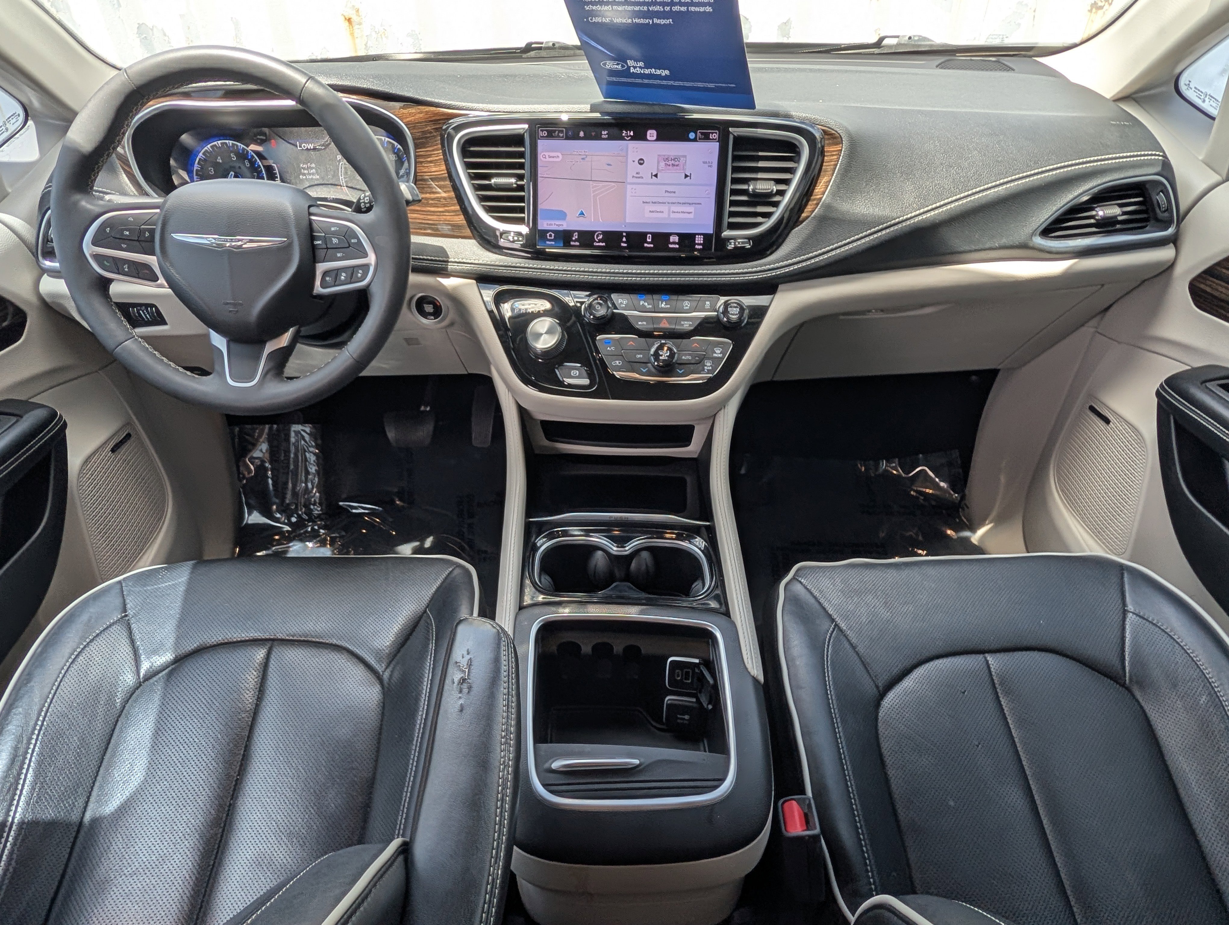 Used 2022 Chrysler Pacifica Limited FWD image 17