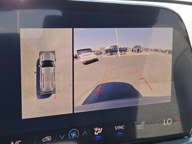 New 2026 Chevrolet Traverse LT w/ Driver Confidence Package FWD image 4
