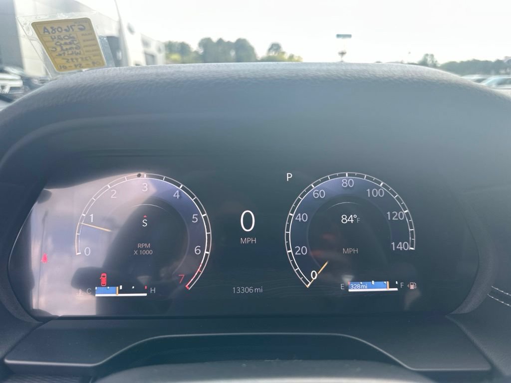 Used 2024 Jeep Grand Cherokee Laredo X w/ Luxury Tech Group I RWD image 19
