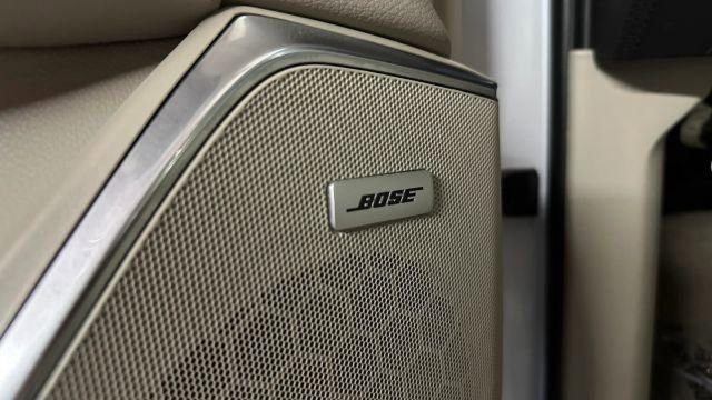 Used 2019 Cadillac Escalade Premium Luxury image 58