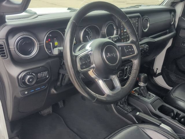 Used 2022 Jeep Wrangler Unlimited Sahara w/ Cold Weather Group AWD/4WD image 12